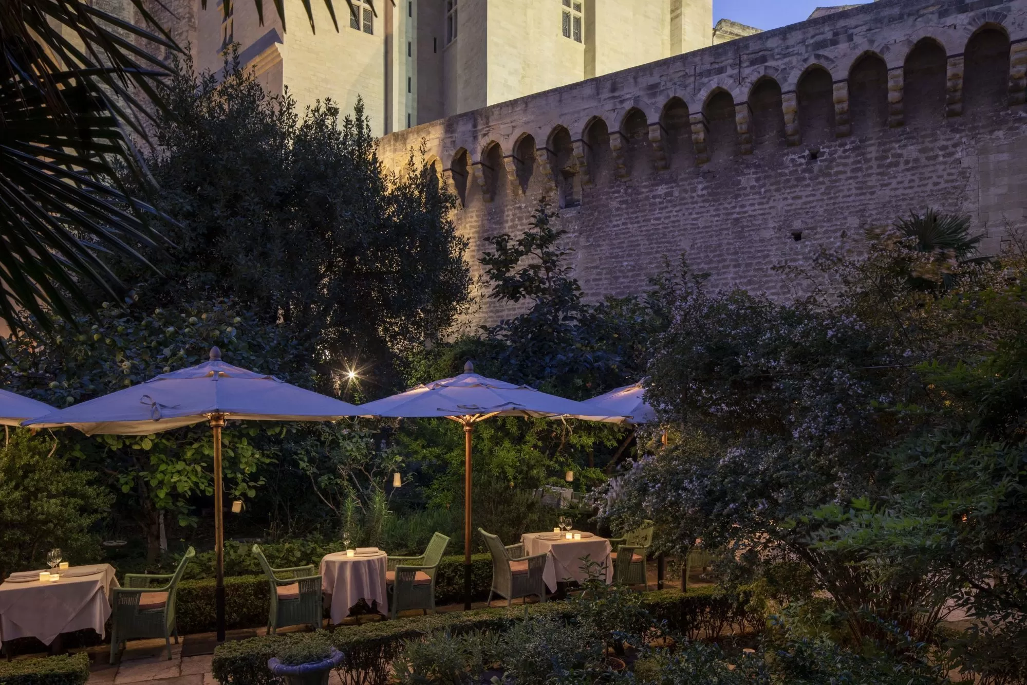 Luxury 5-star hotel - Avignon Provence - Popes' Palace