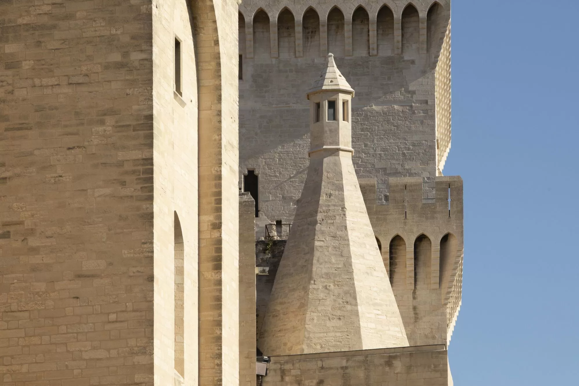 Luxury 5-star hotel - Avignon Provence - Popes' Palace