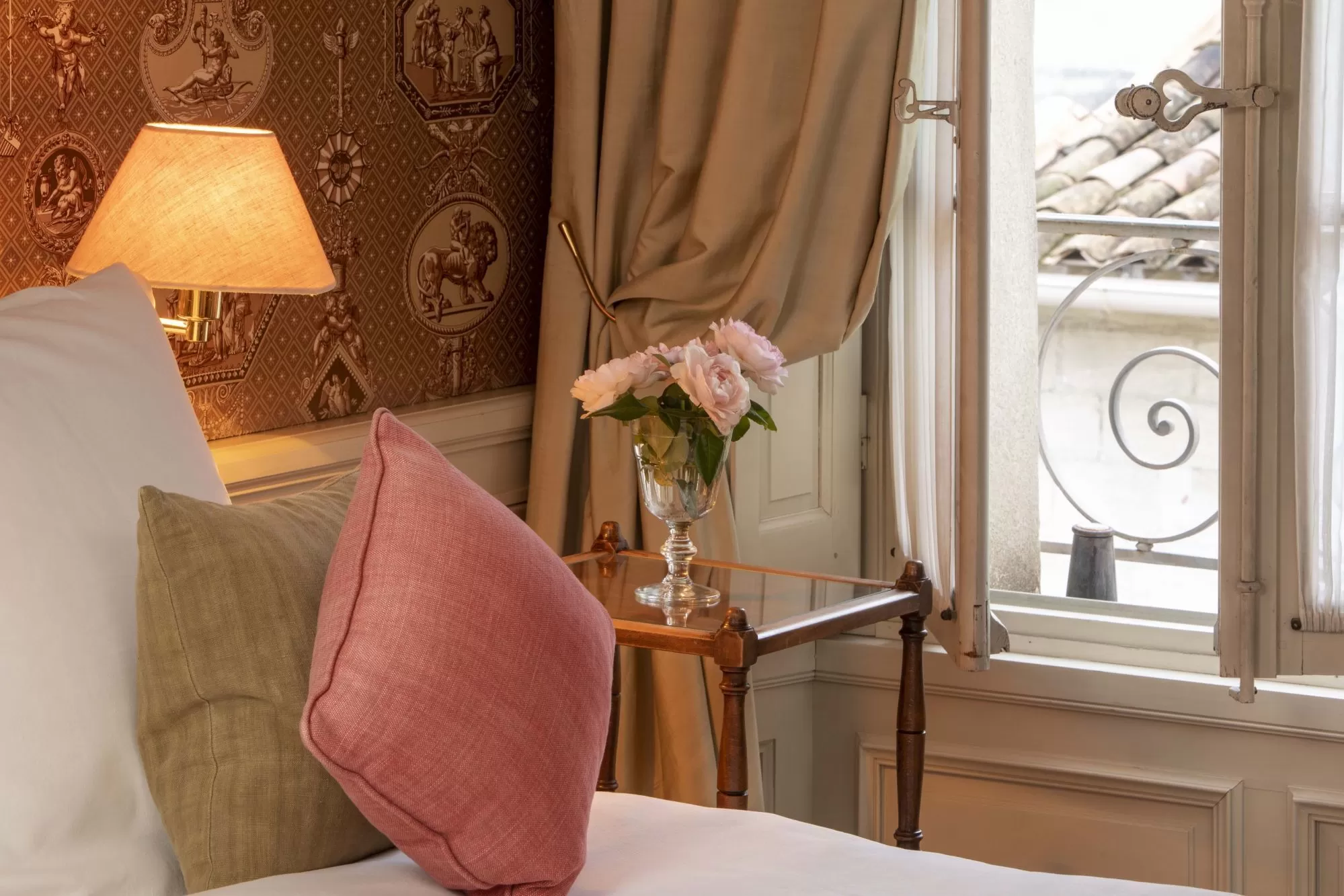 Luxury 5-star hotel - Avignon Provence - Large Deluxe Room